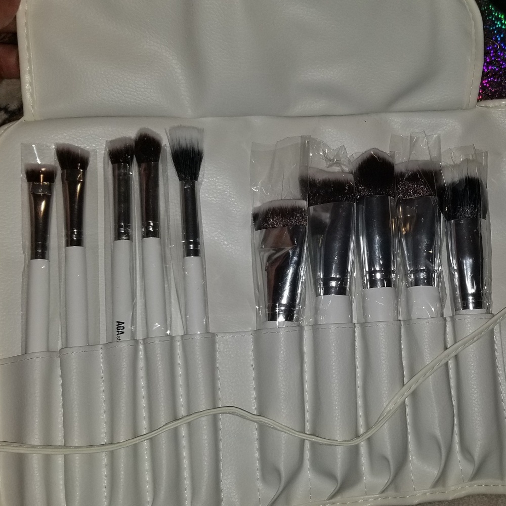 Makeup brushes